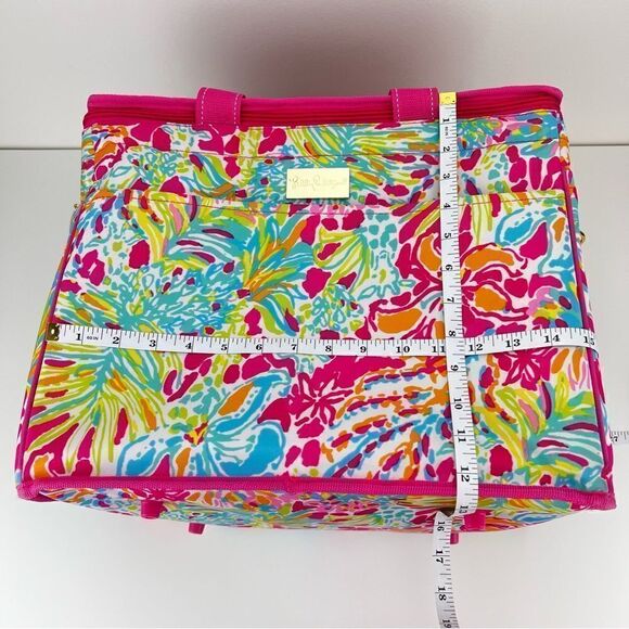 Lilly Pulitzer Insulated Beach Cooler Spot Ya Pink Colorway - Picture 9 of 10
